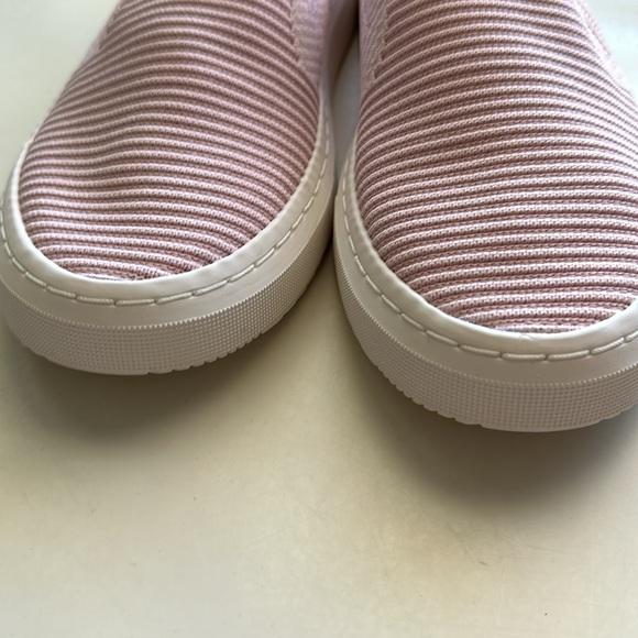 New UGG  Loafers. Pink. Size 7.5. - Picture 5 of 9